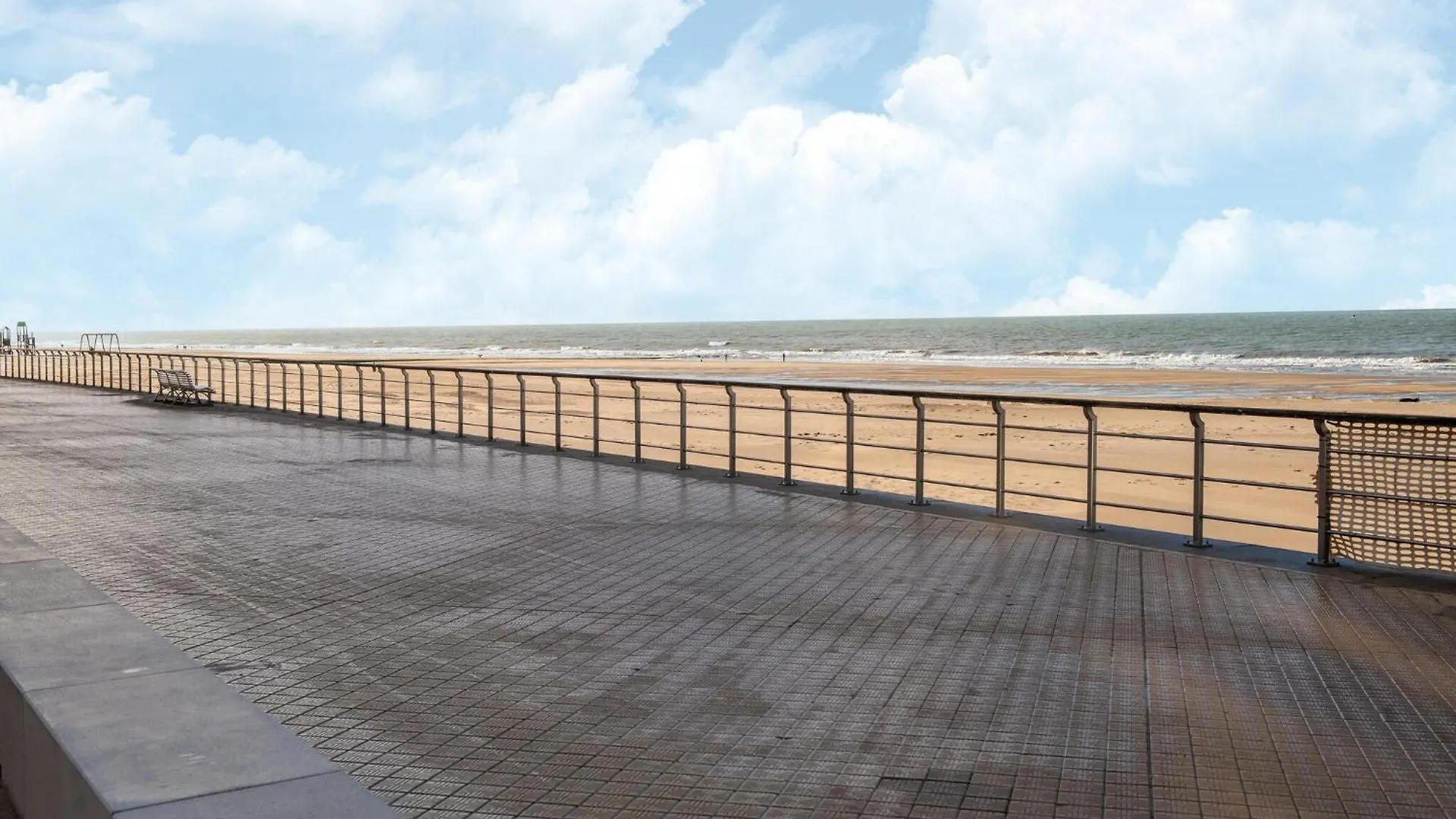 Flat In Ostend Near Belgian Coast, Cleaning Included Apartamento